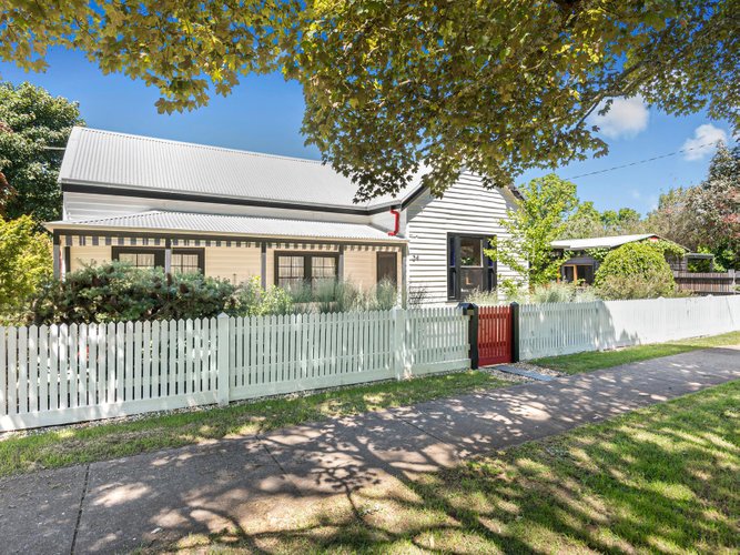 34 Market Street Trentham 3458