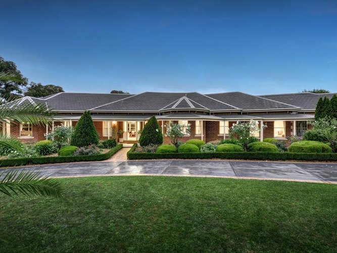 34 McGowans Road Donvale 3111