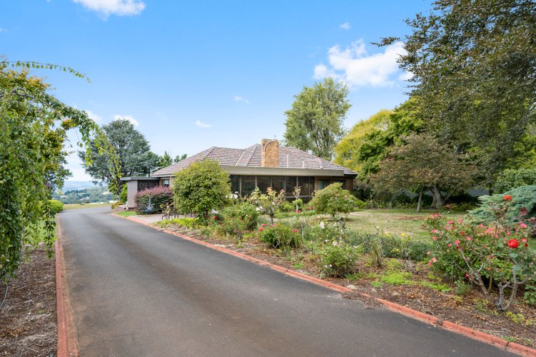 34 Parker Road  Silvan 3795