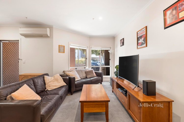 34 13-15 Hewish Road Croydon 3136