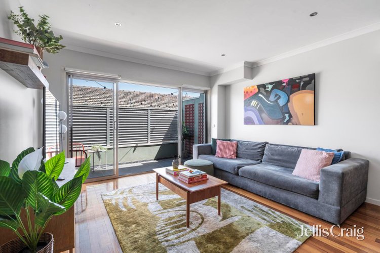 3 422 Gaffney Street Pascoe Vale 3044