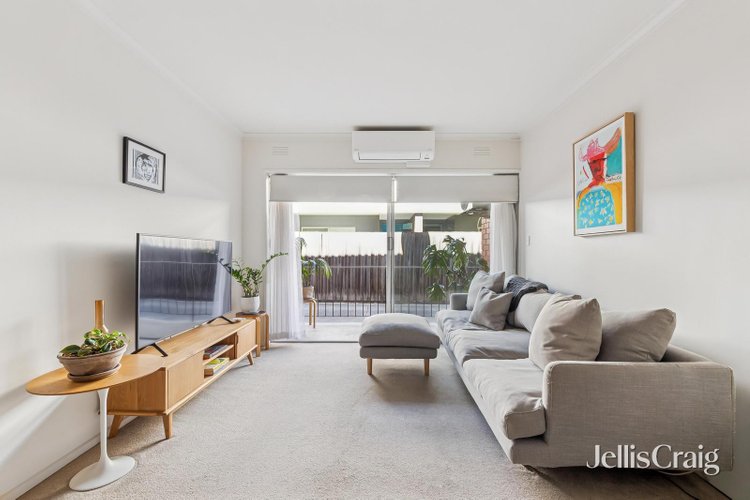 3 44 Swift Street Thornbury 3071
