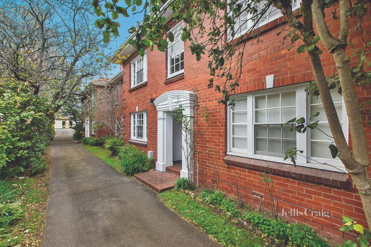 3 49 Bruce Street Toorak 3142