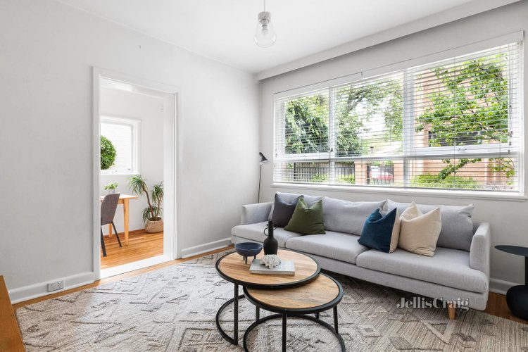 3 5 Addison Street Elwood 3184