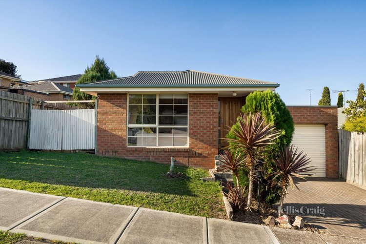 35 David Collins Drive Endeavour Hills 3802