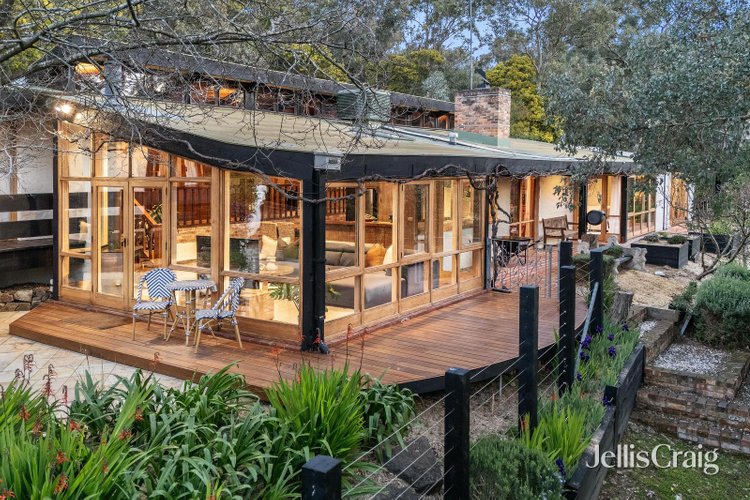 35 Floriston Grove Eltham 3095