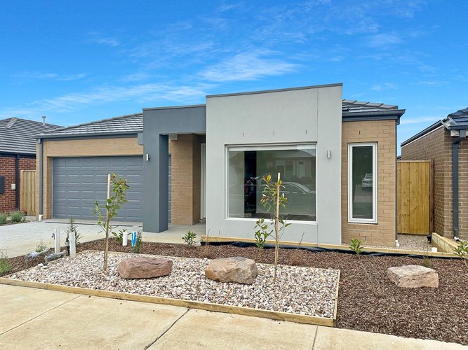 35 Garfield Drive Armstrong Creek 3217