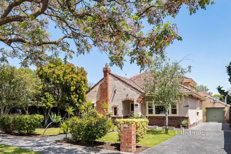35 Gilbert Grove Bentleigh 3204