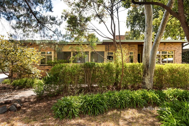 35 Gilbert Road Ivanhoe 3079