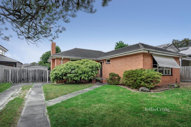 35 Hedge End Road Mitcham 3132