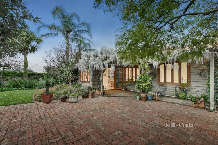 35 Jasper Road Bentleigh 3204
