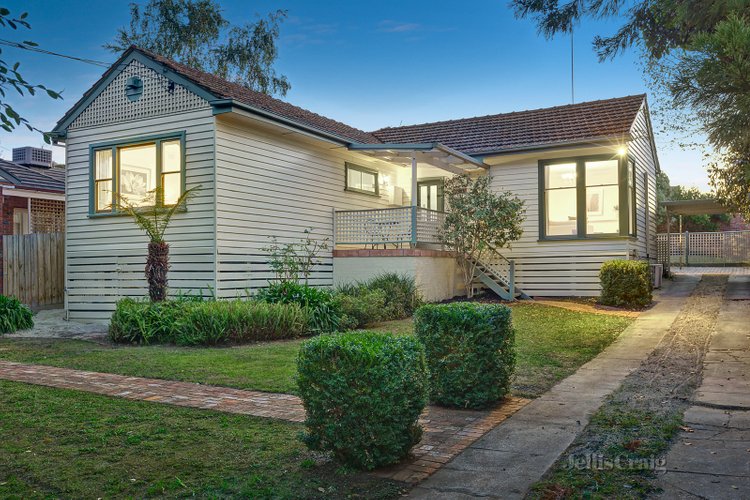 35 Kingsley Crescent Mont Albert 3127