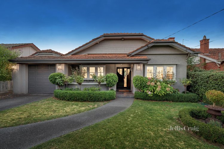 35 Lindsay Avenue Murrumbeena 3163