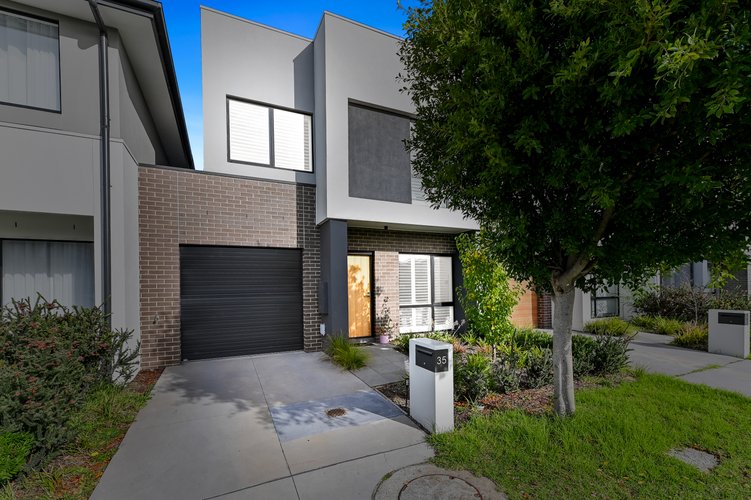 35 Molesworth Drive Mulgrave 3170