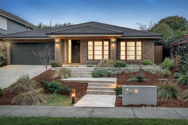 35 Nicholson Street Nunawading 3131