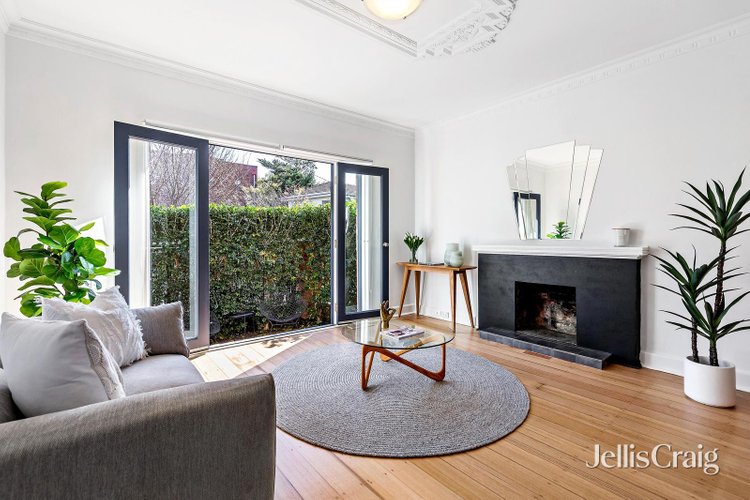 3 5 Southey Court Elwood 3184