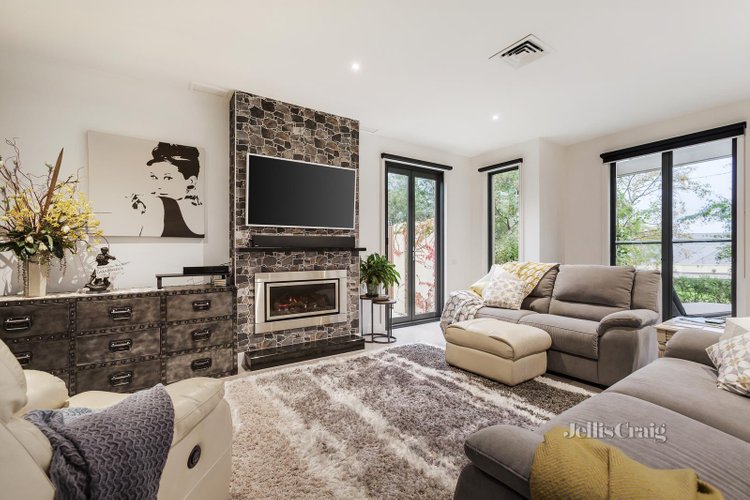 35 St John Circle Chirnside Park 3116
