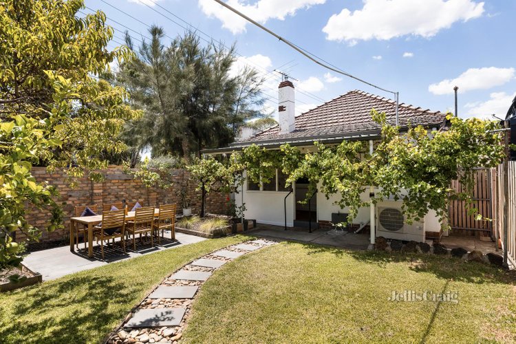 35 Woolhouse Street Northcote 3070