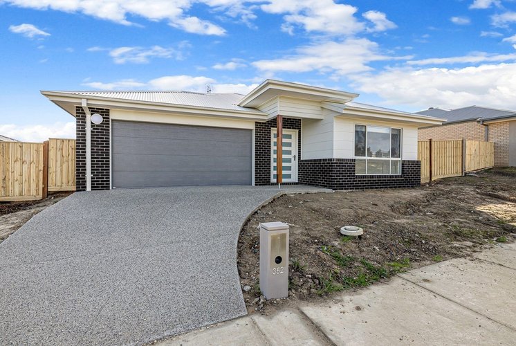352 Glenelg Highway  Winter Valley 3358