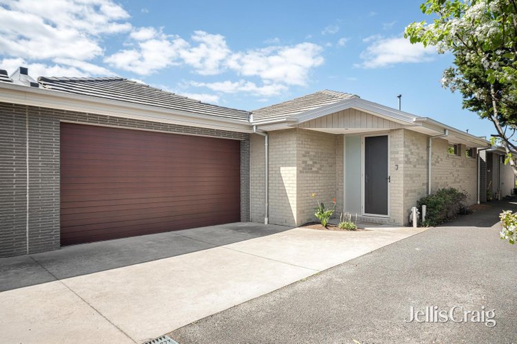 3 54 Golden Avenue Bonbeach 3196