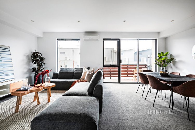 35 86 Queens Parade Fitzroy North 3068