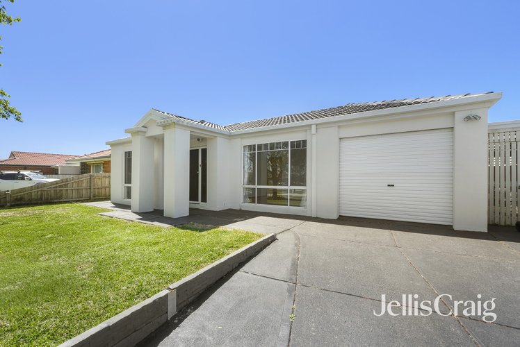 36 Bellarine Drive Cranbourne 3977
