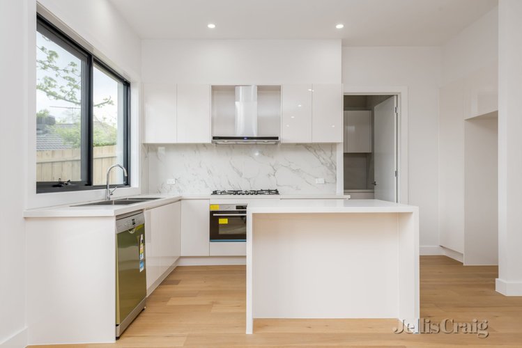 3/6 Bishop Court Mount Waverley 3149