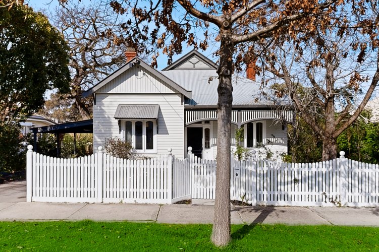36 Croydon Road Surrey Hills 3127