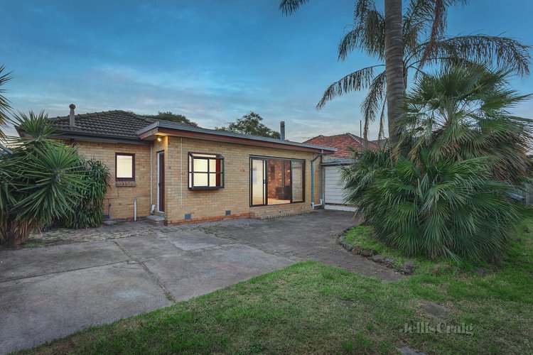 36 Mc Guinness Road Bentleigh East 3165