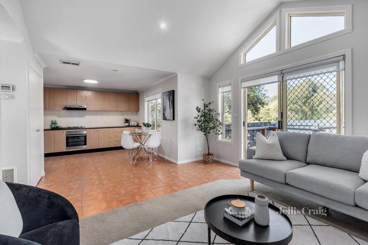 3 60-64 Foch Street Box Hill South 3128