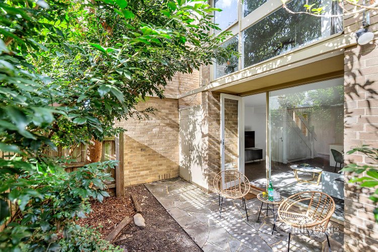 3 63 Denham Street Hawthorn 3122