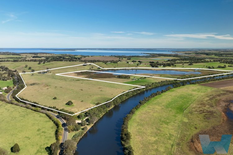 364 Metung Road, Metung