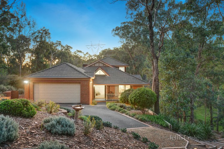 37 Amersham Drive Warrandyte 3113