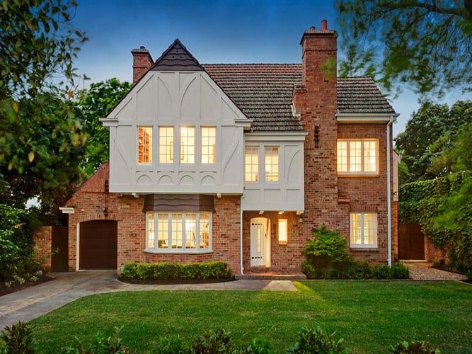 37 Avenue Athol  Canterbury 3126