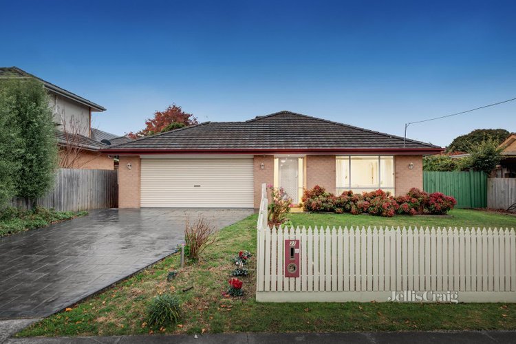 37 Charlton Street Mount Waverley 3149