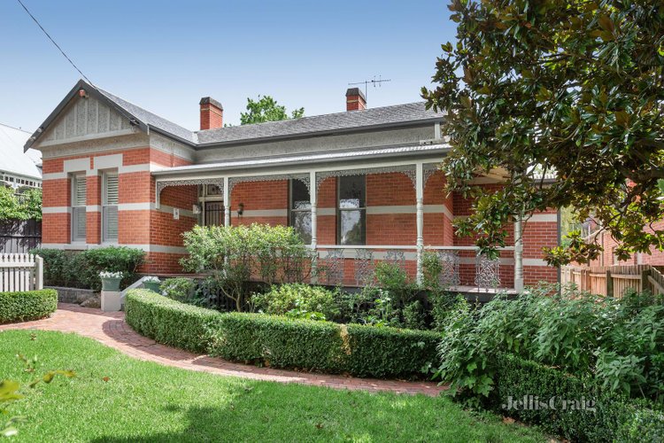 37 Chaucer Crescent Canterbury 3126