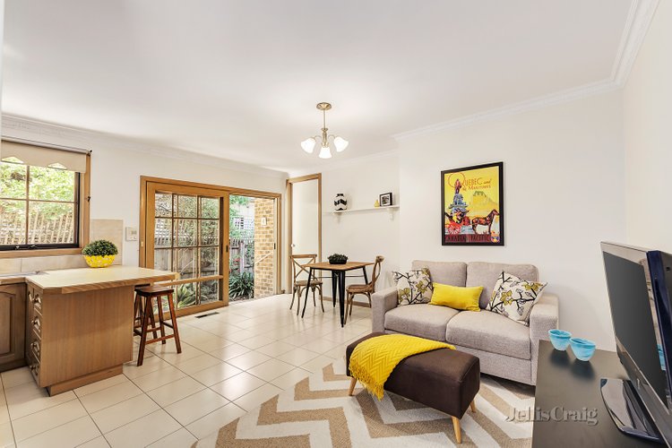 3/7 Erica Avenue Glen Iris 3146