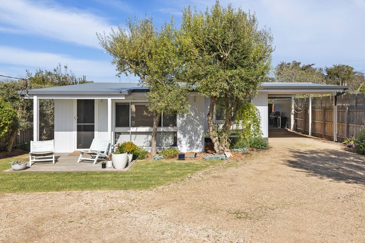 37 Hilltop Avenue  Blairgowrie 3942