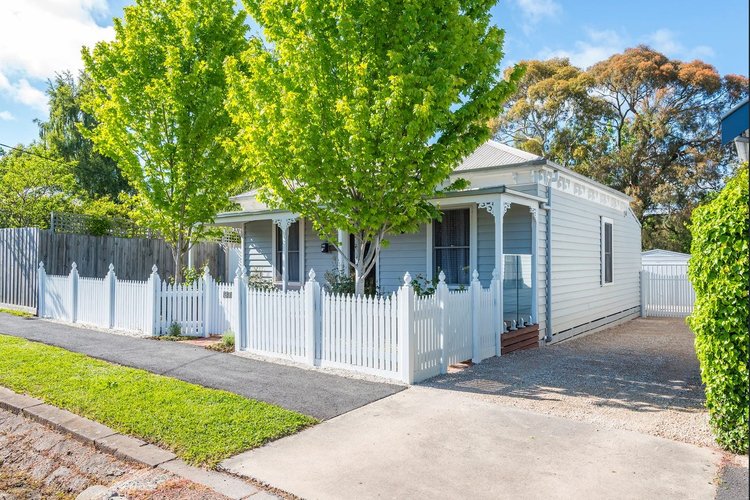 37 Hutton Street Kyneton 3444