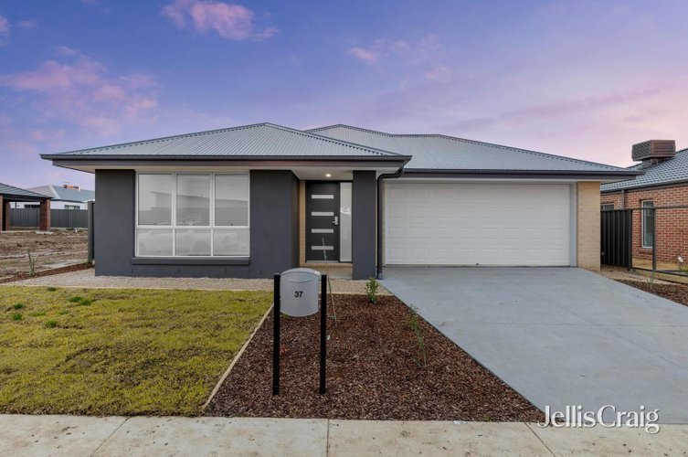 37 Mary Drive  Alfredton 3350