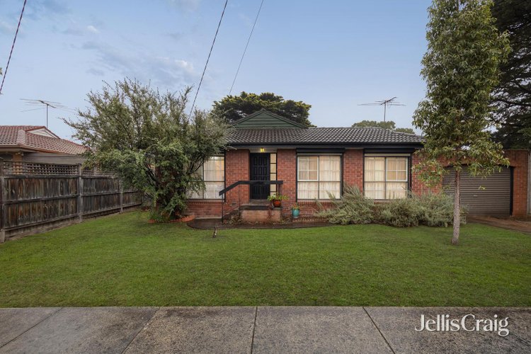 37 Milton Parade Bundoora 3083