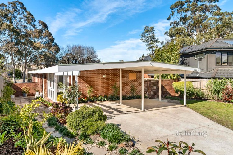37 Packham Crescent Glen Waverley 3150