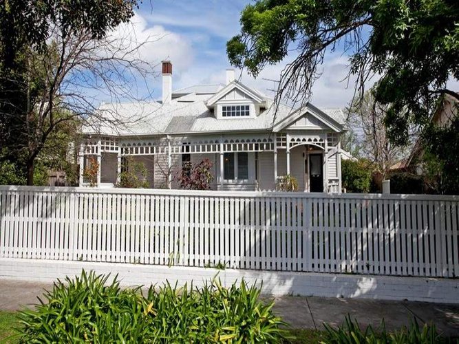 37 Retreat Road, Newtown