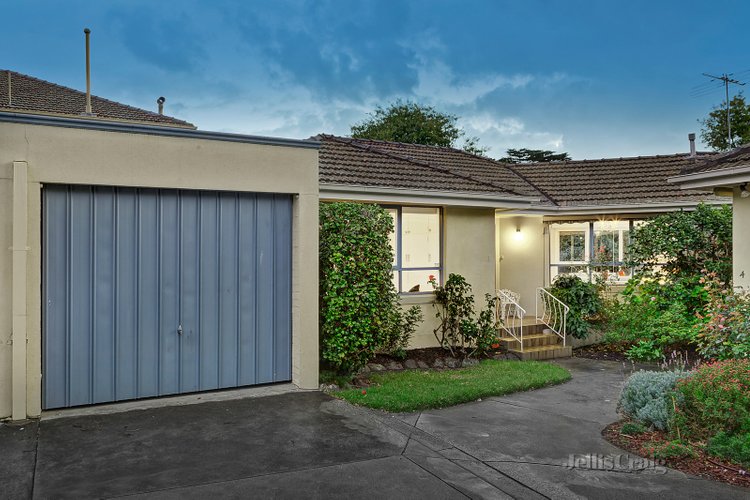 3/7 Willow Grove Canterbury 3126