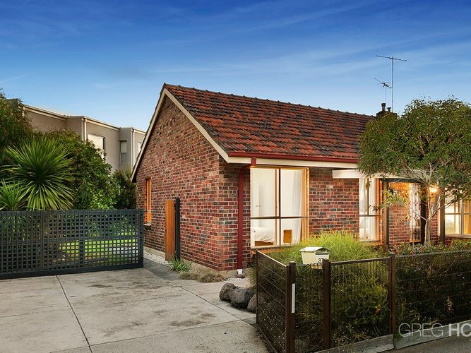 376 Howe Parade Port Melbourne 3207