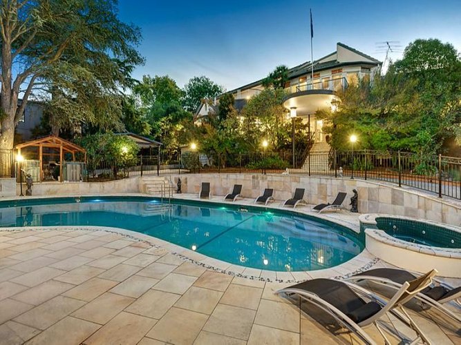 377-381 The Boulevard Ivanhoe East 3079