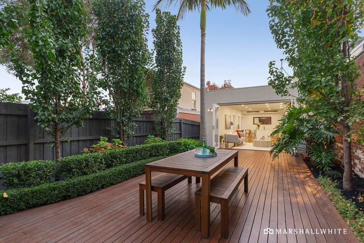 38 Caroline Street