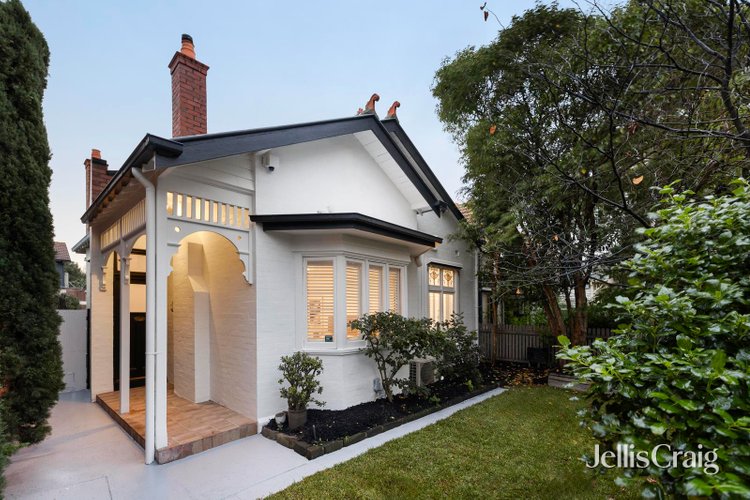 38 Dickens Street Elwood 3184