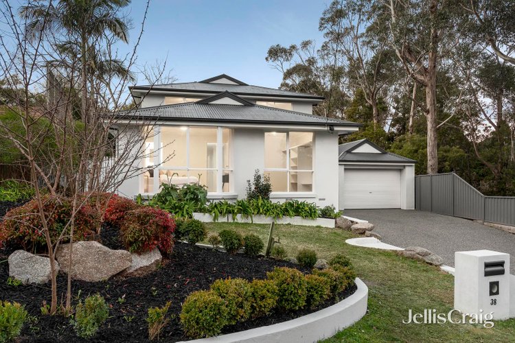 38 Eskdale Drive Croydon Hills 3136