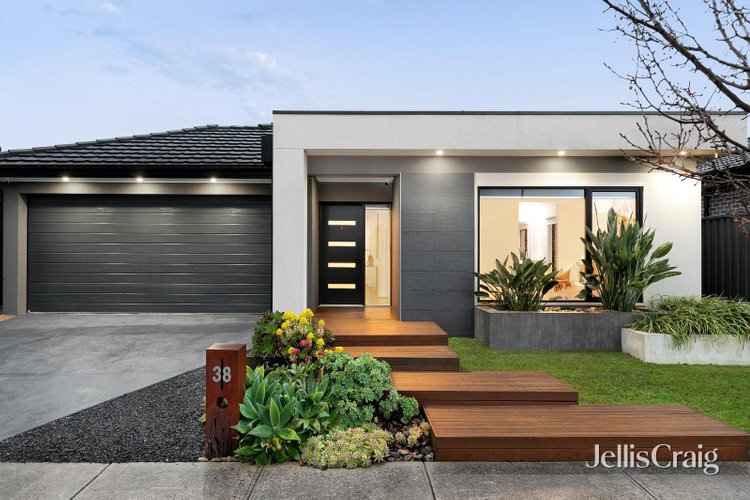 38 Freehold Street Doreen 3754